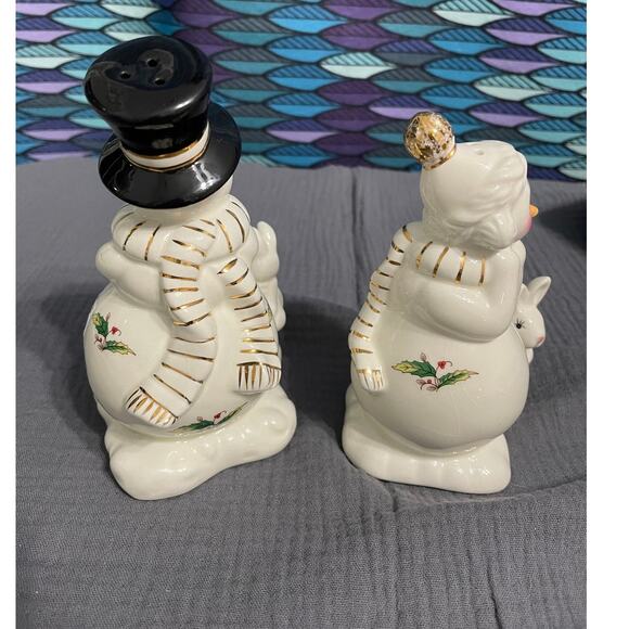 Holly Holiday Snowman Couple Salt & Pepper Shakers - Picture 2 of 7